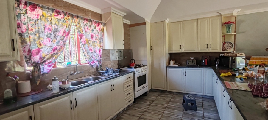  Bedroom Property for Sale in Hartbeespoort Rural North West